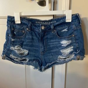 American Eagle tomgirl shortie
